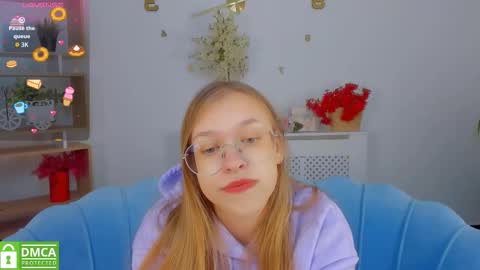 Snapshot of layriantavee chatting on 2, 10, 2025 layriantavee online show from 2, 10, 2025