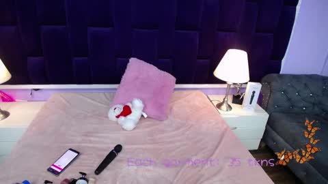 LeaMoreau online show from 1, 3, 2025