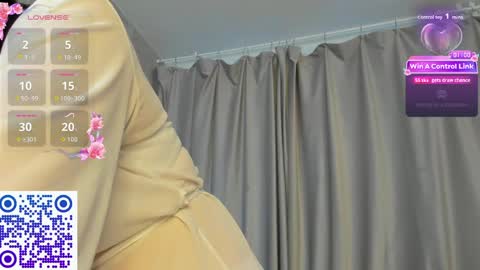 Snapshot of lea_shadom chatting on 19, 4, 2026 Lea online show from 19, 4, 2026