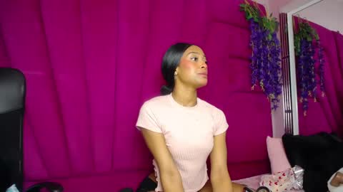 lea sewwtly online show from 6, 10, 2025