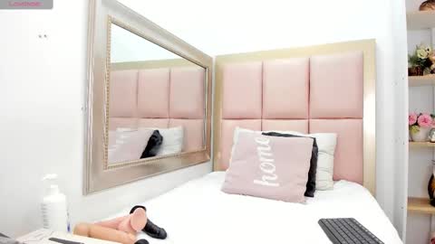 Snapshot of lea_wilson chatting on 20, 2, 2025 Lea online show from 20, 2, 2025