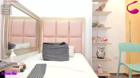 Snapshot of lea_wilson chatting on 27, 2, 2025 Lea online show from 27, 2, 2025