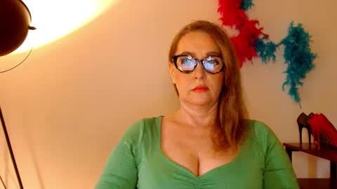 Snapshot of leadesire chatting on 17, 2, 2025 LEA online show from 17, 2, 2025