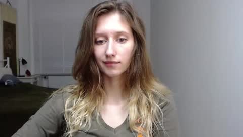 Snapshot of leadesire chatting on 17, 10, 2025 LEA online show from 17, 10, 2025