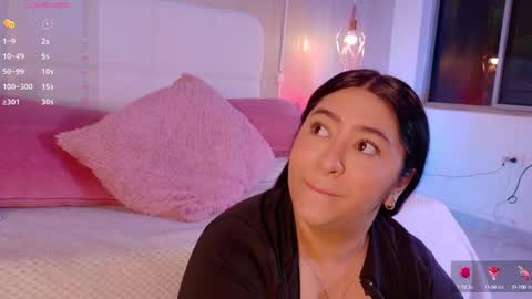 Snapshot of leah_bensoon chatting on 18, 9, 2025 Leah online show from 18, 9, 2025