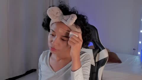 leahaltomm online show from 12, 2, 2025