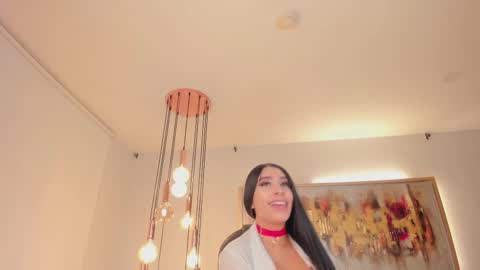 leahlombardi_ online show from 28, 9, 2025