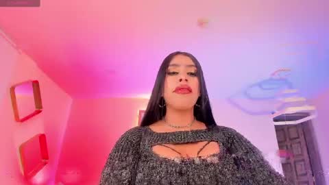 leahlombardi_ online show from 10, 4, 2026