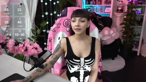 Leah online show from 10, 2, 2025