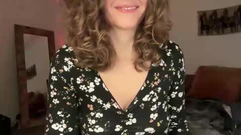 Leah Sparkles online show from 17, 12, 2025