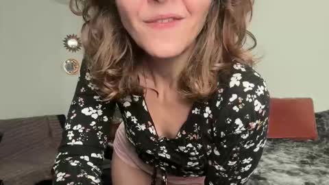 Leah Sparkles online show from 11, 4, 2026