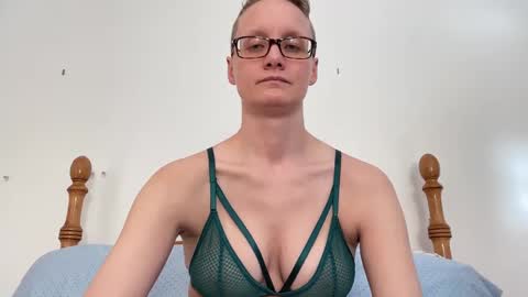 Snapshot of leahwilde chatting on 24, 2, 2025 Lee online show from 24, 2, 2025