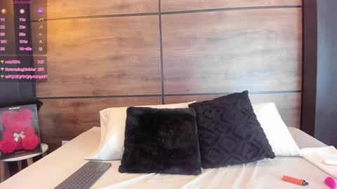 Hey Im Lea online show from 3, 1, 2025