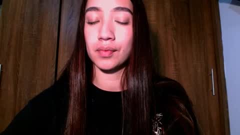 Snapshot of leanaalhub chatting on 1, 2, 2026 leanaalhub online show from 1, 2, 2026