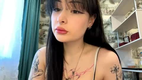 Snapshot of leanorabollman chatting on 15, 4, 2026 Kiki online show from 15, 4, 2026