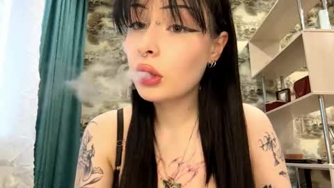 Snapshot of leanorabollman chatting on 17, 4, 2026 Kiki online show from 17, 4, 2026