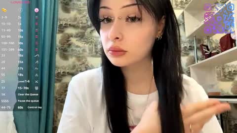Snapshot of leanorabollman chatting on 9, 5, 2026 Kiki online show from 9, 5, 2026