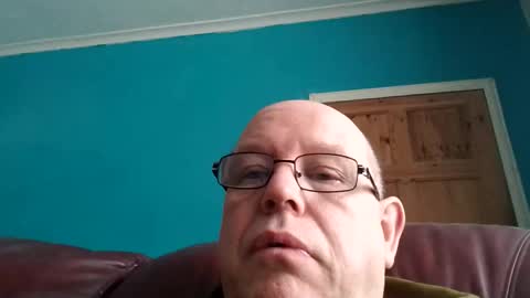 leatherpants68 online show from 28, 4, 2026
