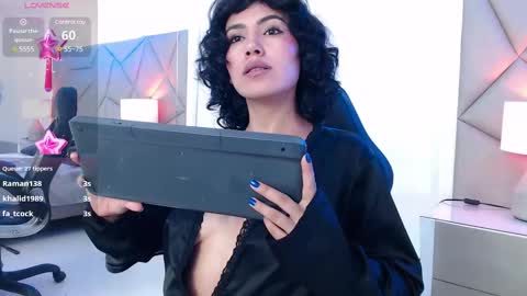 Snapshot of leethompson_ chatting on 26, 2, 2025 Leet  online show from 26, 2, 2025