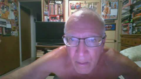 Snapshot of leezamm1132 chatting on 12, 6, 2026 leezamm1132 online show from 12, 6, 2026
