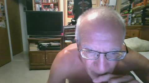 Snapshot of leezamm1132 chatting on 19, 6, 2026 leezamm1132 online show from 19, 6, 2026