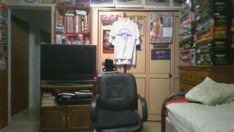 Snapshot of leezamm1132 chatting on 21, 6, 2026 leezamm1132 online show from 21, 6, 2026