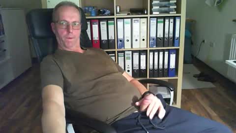 Dave online show from 18, 10, 2025