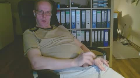 Snapshot of lefti27 chatting on 20, 2, 2026 Dave online show from 20, 2, 2026