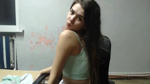 Snapshot of legenda_liya chatting on 2, 11, 2025 Liya online show from 2, 11, 2025