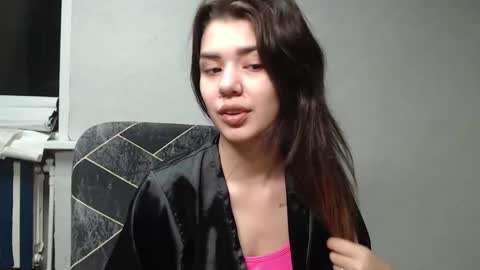 Snapshot of legenda_liya chatting on 8, 11, 2025 Liya online show from 8, 11, 2025