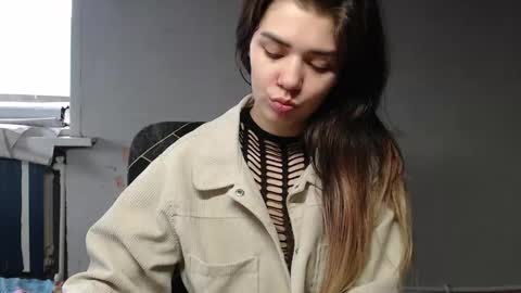 Snapshot of legenda_liya chatting on 10, 11, 2025 Liya online show from 10, 11, 2025