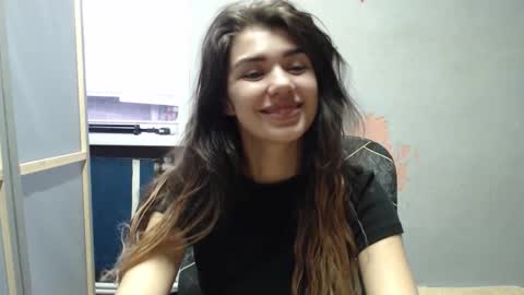 Snapshot of legenda_liya chatting on 17, 11, 2025 Liya online show from 17, 11, 2025