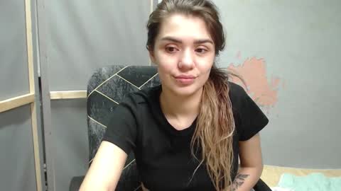 Snapshot of legenda_liya chatting on 17, 11, 2025 Liya online show from 17, 11, 2025