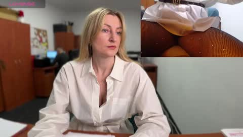 Snapshot of legsl0ng chatting on 24, 2, 2025 LegsLONG online show from 24, 2, 2025