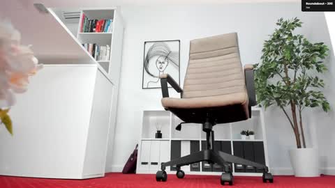 Elle  online show from 19, 12, 2025