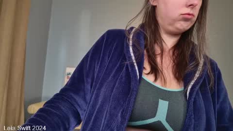 Snapshot of leiaswift chatting on 1, 12, 2024 Leia Swift online show from 1, 12, 2024