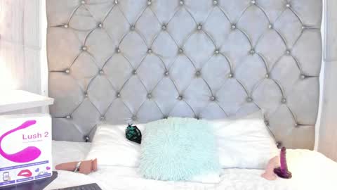 LEIGH ANGELS online show from 31, 12, 2024