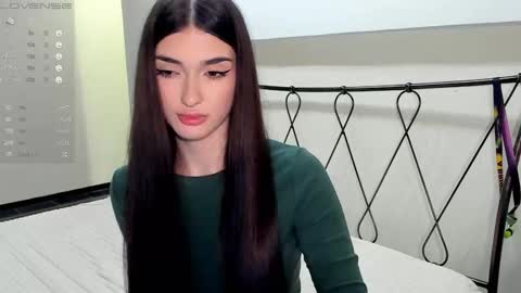 Leila online show from 13, 2, 2025