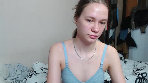 Snapshot of leila_bambi chatting on 23, 12, 2024 leila_bambi online show from 23, 12, 2024