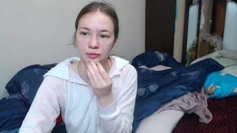 Snapshot of leila_bambi chatting on 26, 2, 2025 leila_bambi online show from 26, 2, 2025