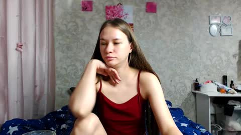 Snapshot of leila_bambi chatting on 8, 10, 2025 leila_bambi online show from 8, 10, 2025