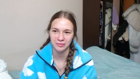 Snapshot of leila_bambi_ chatting on 5, 2, 2025 leila_bambi_ online show from 5, 2, 2025