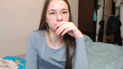 Snapshot of leila_bambi_ chatting on 17, 2, 2025 leila_bambi_ online show from 17, 2, 2025