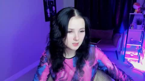 Leila online show from 5, 10, 2025