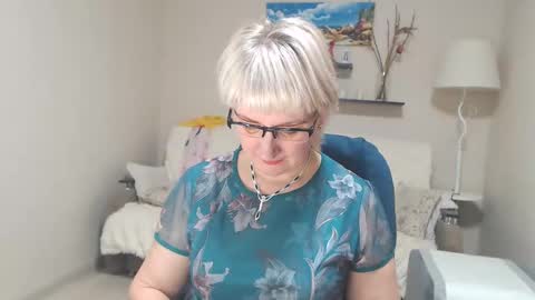 Leila Kinky online show from 4, 12, 2024