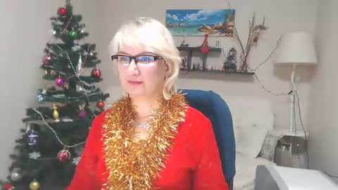 Leila Kinky online show from 4, 1, 2025