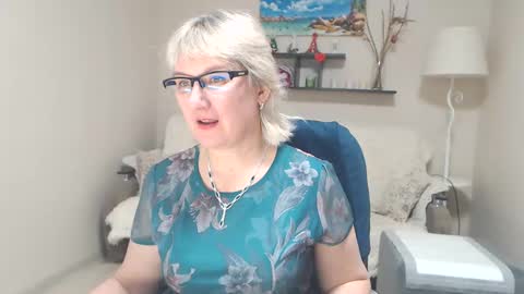 Leila Kinky online show from 23, 2, 2025