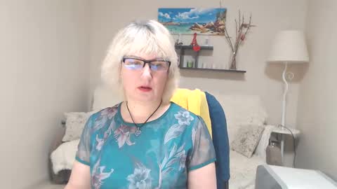 Leila Kinky online show from 12, 3, 2025