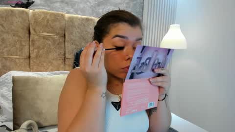 leilapons online show from 31, 10, 2025