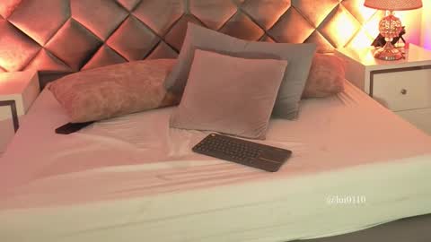 Snapshot of leizathompson chatting on 3, 2, 2026 Leizathompson online show from 3, 2, 2026